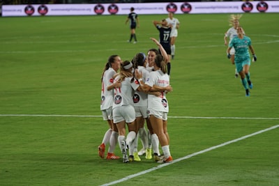 بثمباشرالأهليوالزمالكأونسبورتمواجهةكلاسيكوالكرةالمصرية