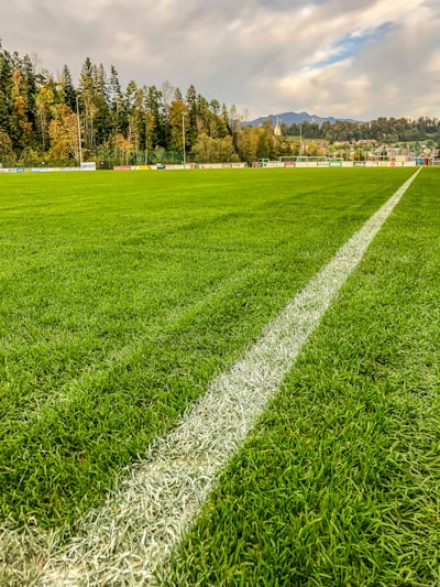 أحمد عادلنجم الأهلي السابق الذي أضاء ملاعب الكرة المصرية